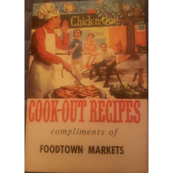 Vintage 1960s Cookout Recipes Booklet By Foodtown Markets - Picture 1 of 3